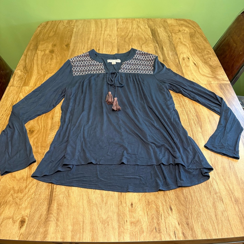 5/$25 Knox Rose Blue Long Sleeve Peasant Embroidered Stretch Shirt Size Large
